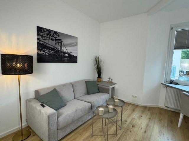 Kaiser Apartment am Meer 5 apartements house für 30 Mieter, Wilhelmshaven Amsterdam Apartments for Rent