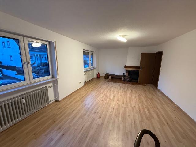 Kaiserslautern West Einfamilienhaus DHH über 3 Etagen, 5 Zimmer, zwei Bäder, separate Küche & Esszimmer mit 147 qm und kleinem Garten!