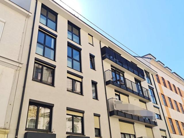 KALVARIENBERGGASSE, 36 m2 Neubau mit Stehbalkon, Wohnküche, 1 Zimmer, Duschbad, Parketten, 3. Liftstock