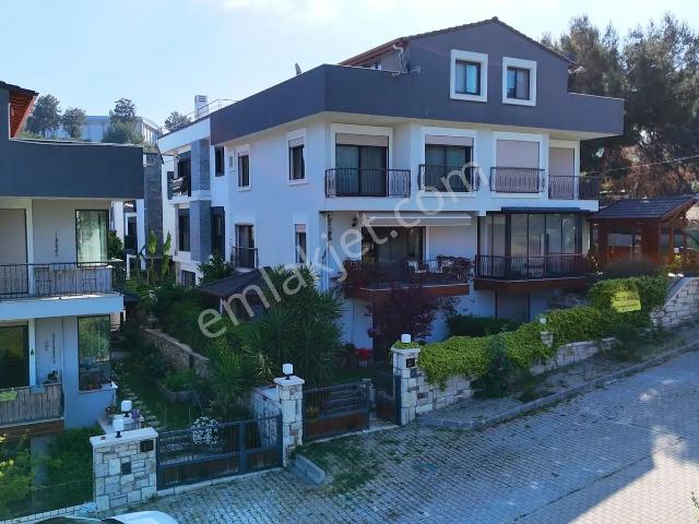 Kalabak'ta Panoramik Deniz Manzarası, Asansör Ve 4+1 Bir Arada