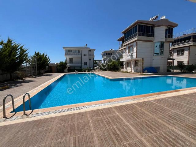 Kalabalık Aileler İçin Kelepir Fiyata Eşyalı Dublex 5+1 Daire