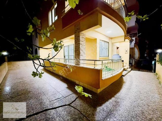 Kalabalık Ailelere Özel Efelerde Kiralık 5+1 Eşyalı Villa