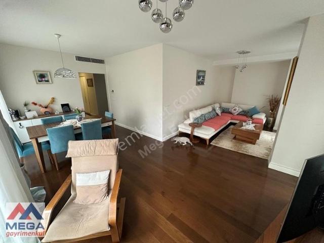 Kalamış Wyndham Otel Karşı Sokağında 3+1 Satılık Daire