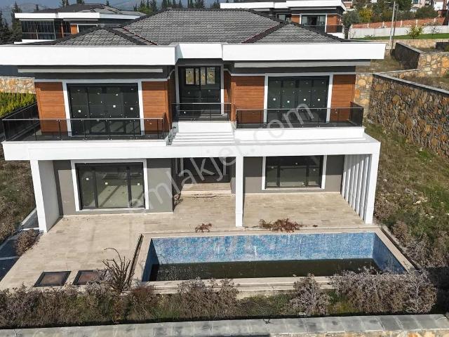Kalaycılarda Doğanın İçinde Ultra Lüks6+1 1000m² Müstakil Villa
