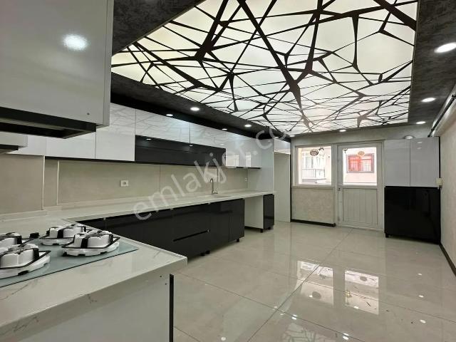 Kalbur Cadde Üzeri 3+1 150m2 Asansörlü Yeni Bina