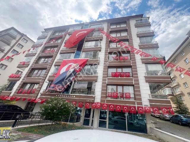 Kalbur Caddesinde Hastane Yakını Site Konseptinde Yeni Bina