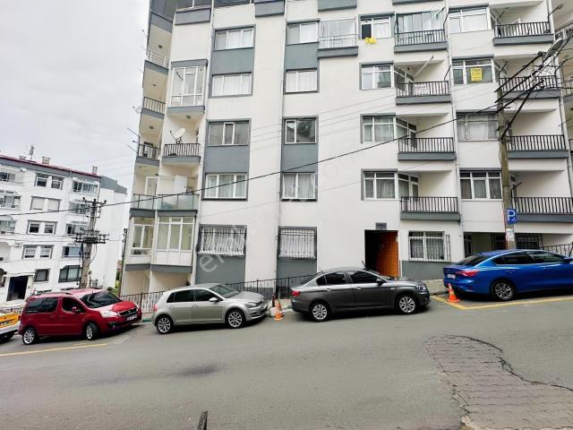 Kale Mahallesinde Deniz Manzaralı Ferah 3+1 Kiralık Daire