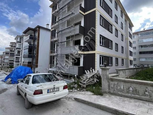 Kale Emlak'tan Merkezi Konumda Sıfır 1+1 Satılık Daire