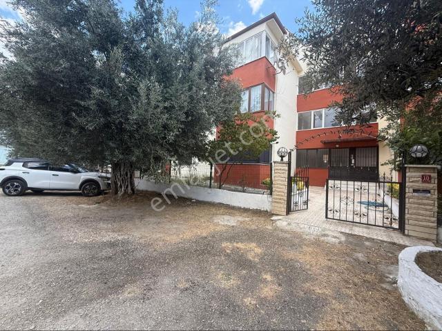 Kale Gayrimenkul’den Akçayın En Güzel Mahallesinde Çift Cephe Köşe 3+1 Satılık Daire