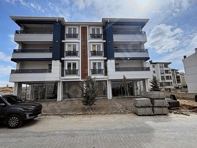 KALE'DEN NAR DA MÜKEMMEL KONUMDA KİRALIK SIFIR 2+1 DAİRE