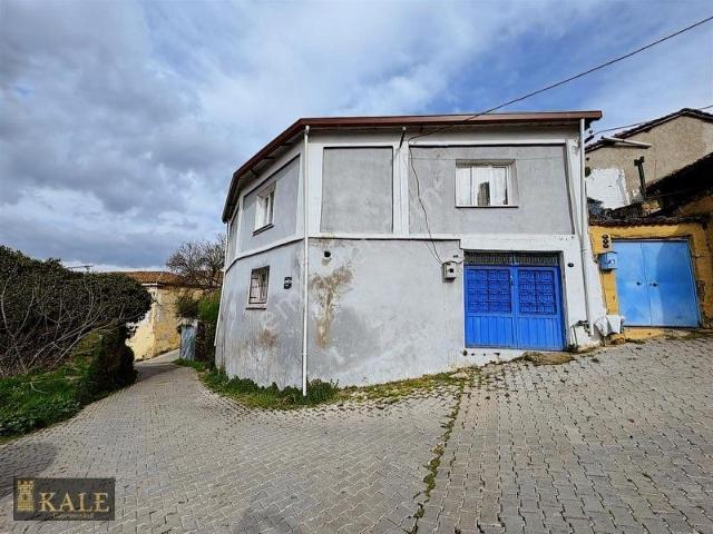 Kale'den Eski Yeni Hamam Mevkiinde Müstakil Ev