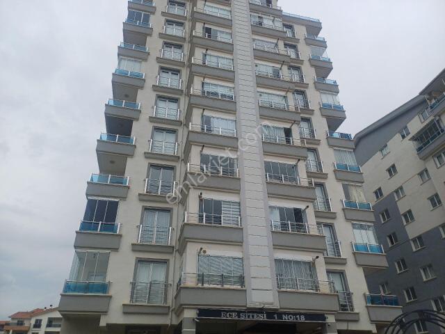 Kalekışladan Cadde Yakını Asansörlü Satılık 3+1daire