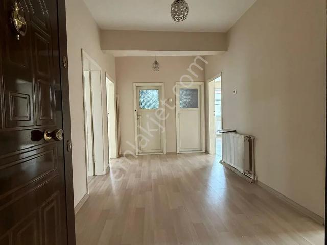 Kalkınmada Konum Avantajlı Geniş 2+1 Kiralık Daire