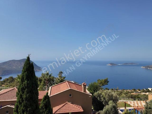 Kalkan Lavanta Sitesi'nde Deniz Manzaralı 1+1 Satılık Daire
