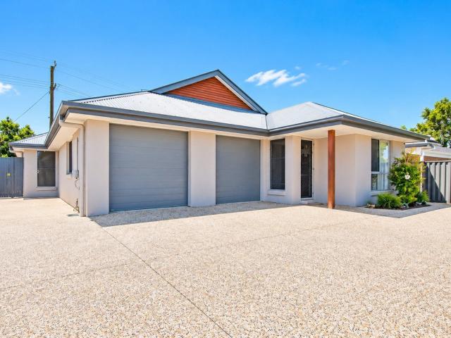 Kallangur, 2/45 Ascot Crescent