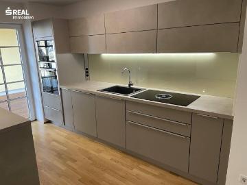 Kalsdorf bei Graz/Exklusive 3 Zimmer Wohnung mit Top Ausstattung und großer West Terrasse