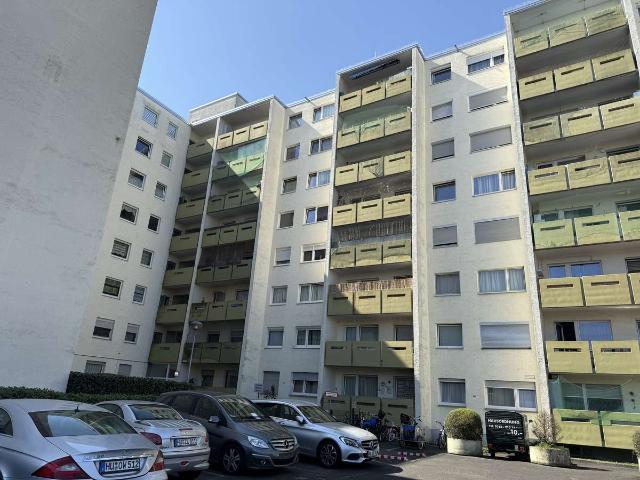 KAPTALANLAGE ! Gut vermietete 3 Zimmerwohnung mit Balkon