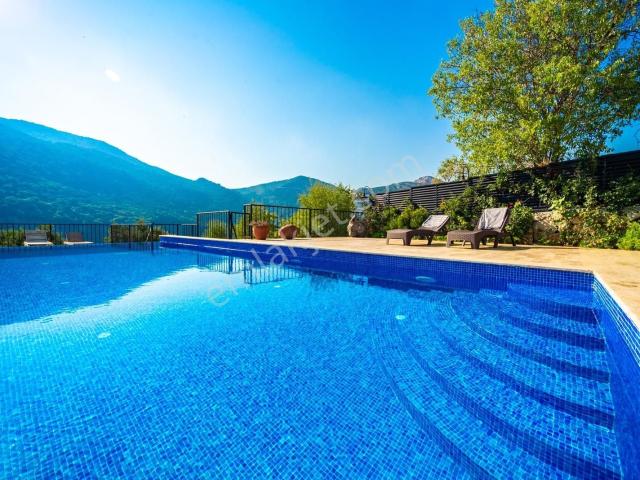 Kaputaş Vadisi Sarıbelende Doğa İçinde İki Taş Ev