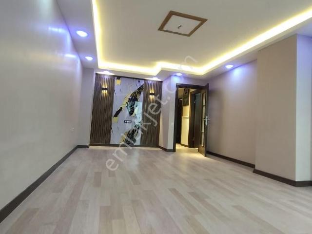 Kapaklı Cumuriyet Yürüyüş Yolu Başı 2+1 92 M2 Ara Kat Ön Cephe