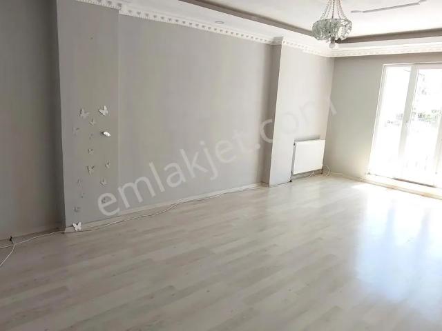 Kapaklı Kaymakamlığı Yakını 2+1 Kiralık Ebeveyn Banyolu Daire