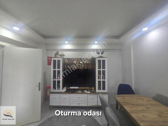 Kapaklı Merkezde İskanlı Asansörlü 2+1 115 M2 Daire Acil Satılık