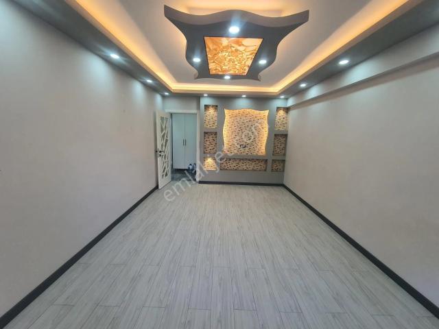 Kapaklı Pınar Bulvarında, Çarşının Göbeğinde Satılık 2+1