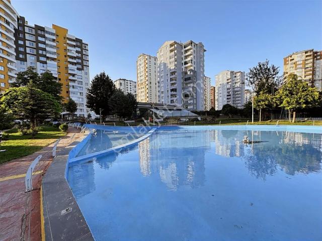 Kapalı Havuzlu Lüks Sitede Ekstra Geniş Balkonlu Satılık 3+1