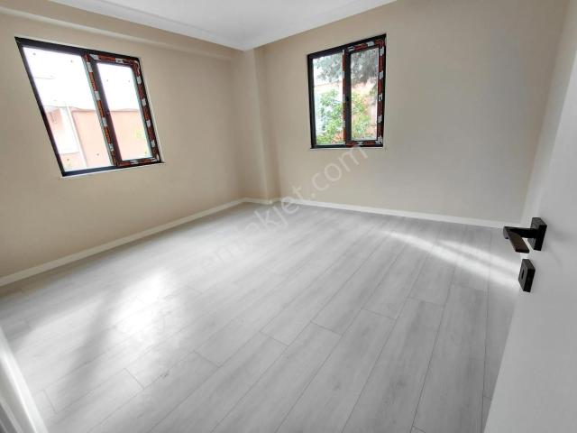 Kapalı Otopark Üstü / 2+1 Bahçe Katı / Sıfır
