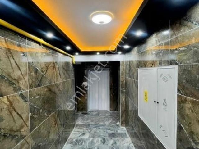 Kapalı Pazar 1+1