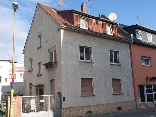 Kapitalanlage: Mehrfamilienhaus in Mainz Weisenau mit Hof