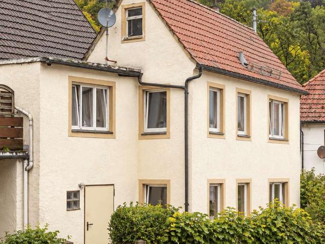 Kapitalanlage mit 2 Häusern, Gewerbe & Ausbaureserve