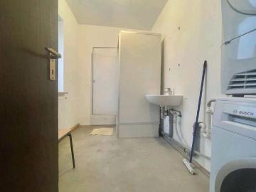 Kapitalanlage mit viel Potenzial: Attraktive 6 Zimmer Wohnung