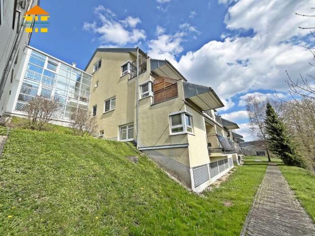 Kapitalanlage mit Weitblick – 2 Raum Wohnung mit Balkon & Tiefgarage in Burkhardtsdorf