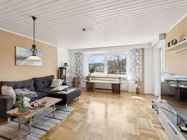 Kapitalanlage mit Weiherblick – vermietete 2 Zimmer Wohnung mit Balkon
