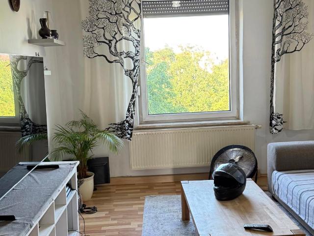 Kapitalanlage mit Entwicklungsspielraum – 3 Zimmer, Balkon & Einbauküche