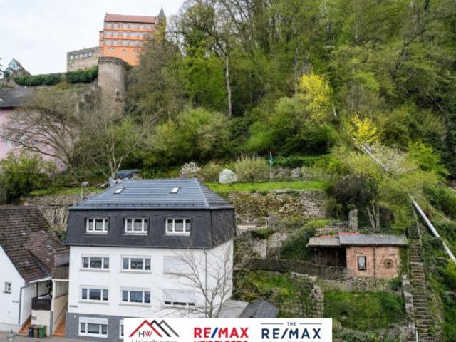 4 Fam Haus mit Potenzial, 340 m² Wfl 1.899 m² Grundstück, ca. 30.500 € Soll JNKM, 5 % Rendite möglich