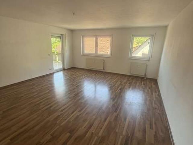 Kapitalanlage oder Eigennutzung! 2 Zimmerwohnung mit ca. 72 qm, Balkon und Tiefgaragenstellplatz