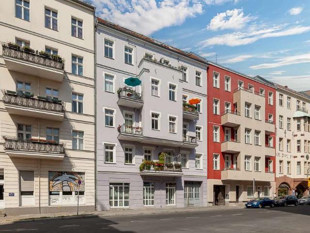 Kapitalanlage auf der Roten Insel: Vermietetes Altbau Apartment mit Potenzial