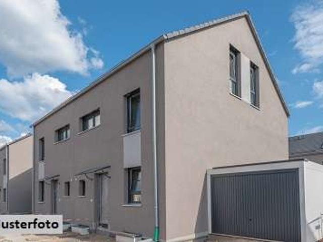 Kapitalanlage Dreifamilienhaus nebst Gewerbeeinheit