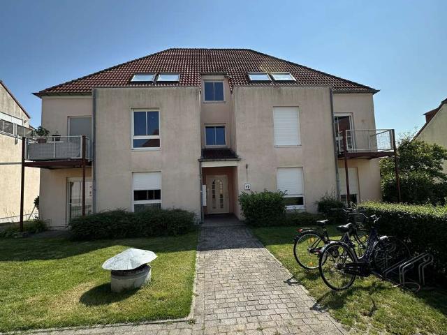 6,1 % Rendite: vermietete 1 Zi. Wohnung mit Balkon & TG Stellplatz in Motzen