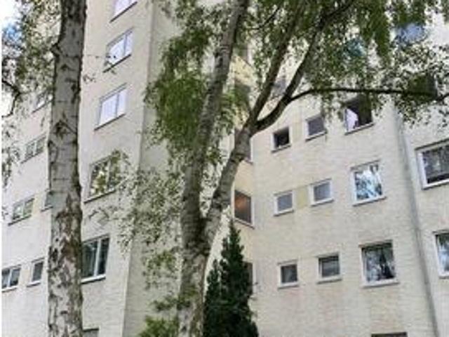 Kapitalanlage in Berlin Mariendorf: Vermietete 3 Zimmer Wohnung mit Balkon und Stellplatz