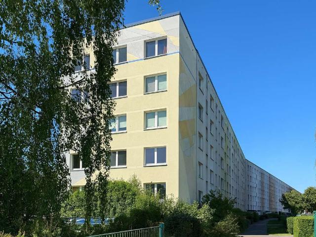 Kapitalanlage in der Rostocker Südstadt – sanierte 3 Zimmer Wohnung mit Balkon & PKW Stellplatz