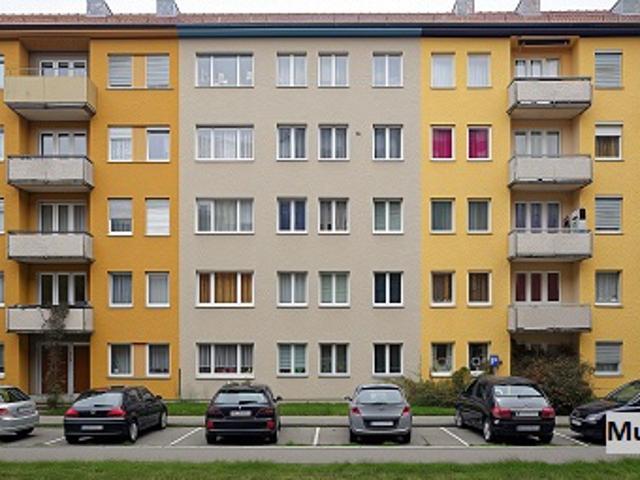 Kapitalanlage Sechsfamilienhaus nebst Balkonen und 3 Garagen