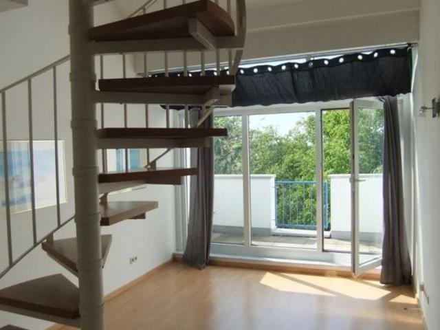 KAPITALANLAGE WOHNPARADIES mit Balkon und Stellplatz, Einkaufen und Bus um die Ecke.