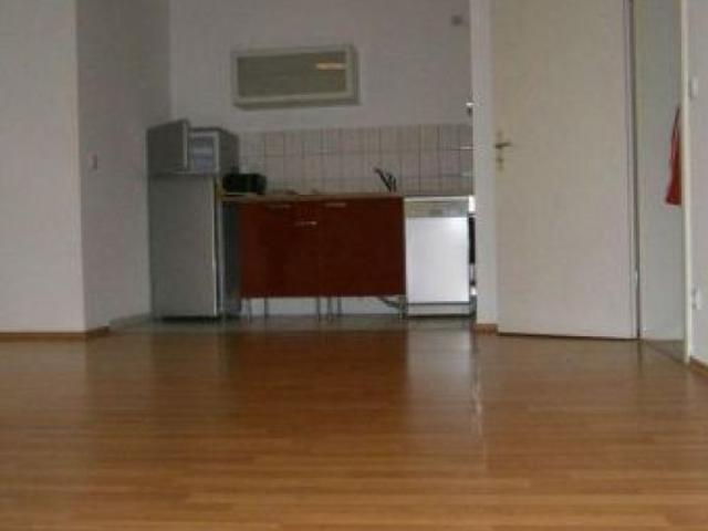 Kapitalanlage ! 2 Raum Wohnung mit Balkon! vermietet ! sucht neuen Eigentümer