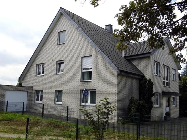Kapitalanlage 4 Fam.Haus in 59557 Lippstadt, Bj. 2000 PRIVAT