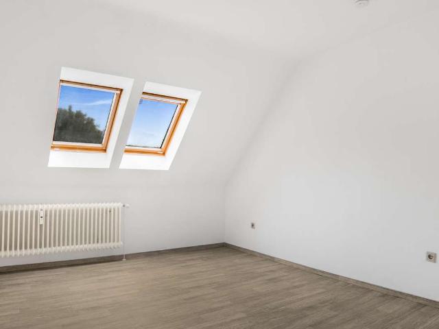 Kapitalanleger und Selbstnutzer aufgepasst: Bezugsfreie 2 Zimmer Wohnung mit Garage