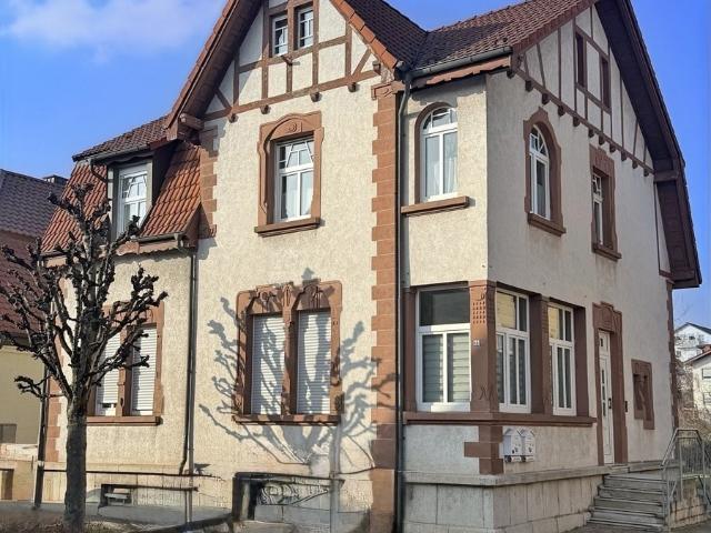 Kapitalanleger aufgepasst! 2 Familienhaus mit Altbauflair in Östringen!