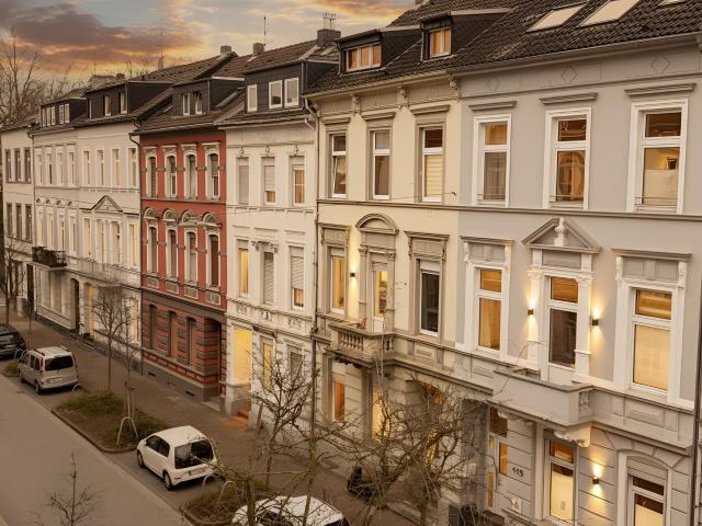 KAPITALANLEGER AUFGEPASST: RUHIGES APARTMENT NAHE HOCHSCHULE UND HELIOS ZU VERKAUFEN!