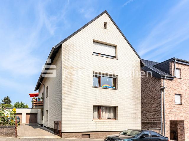 Kapitalanleger aufgepasst: 3 Familienhaus mit Traumgrundstück in Ruhiglage!